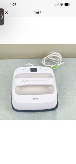 Cricut EasyPress 2 Heat Press 9x9 Clamshell Digital Display 120V w/ Mat