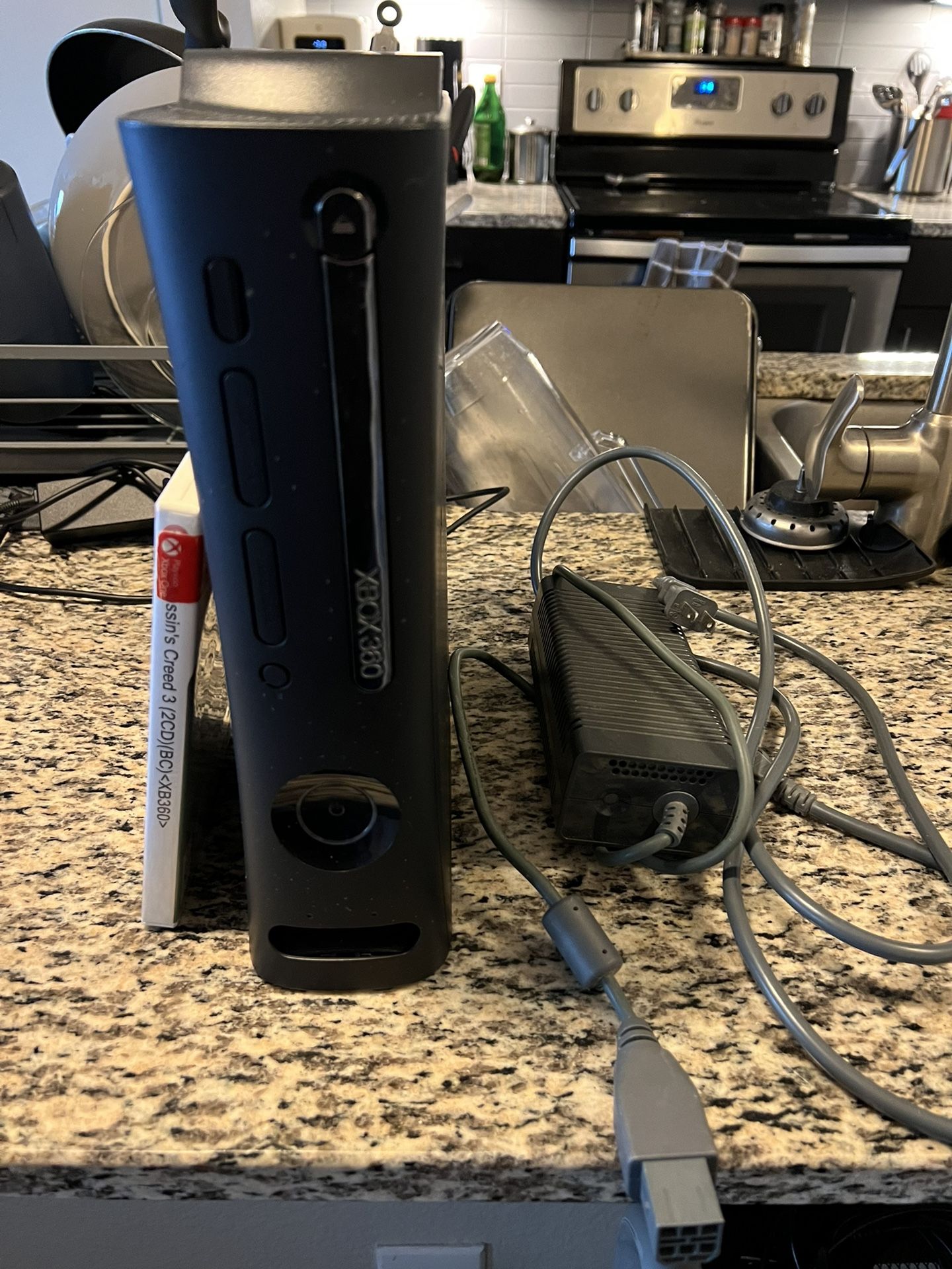 Xbox 360 120gb Console With Game + Cords for Sale in San Antonio, TX