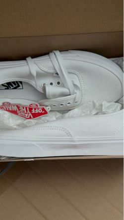 Vans white shoes women 8, men 5.5
