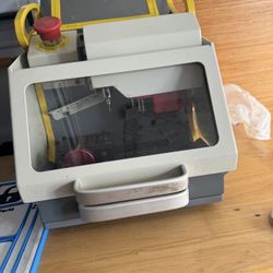 Locksmith keys Cut Machine 