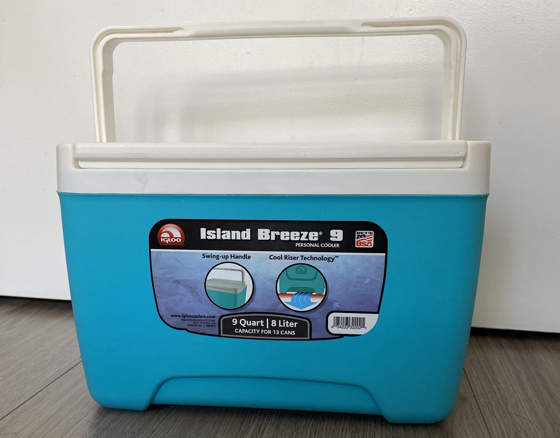 Igloo Island Breeze 9-Quart Cooler