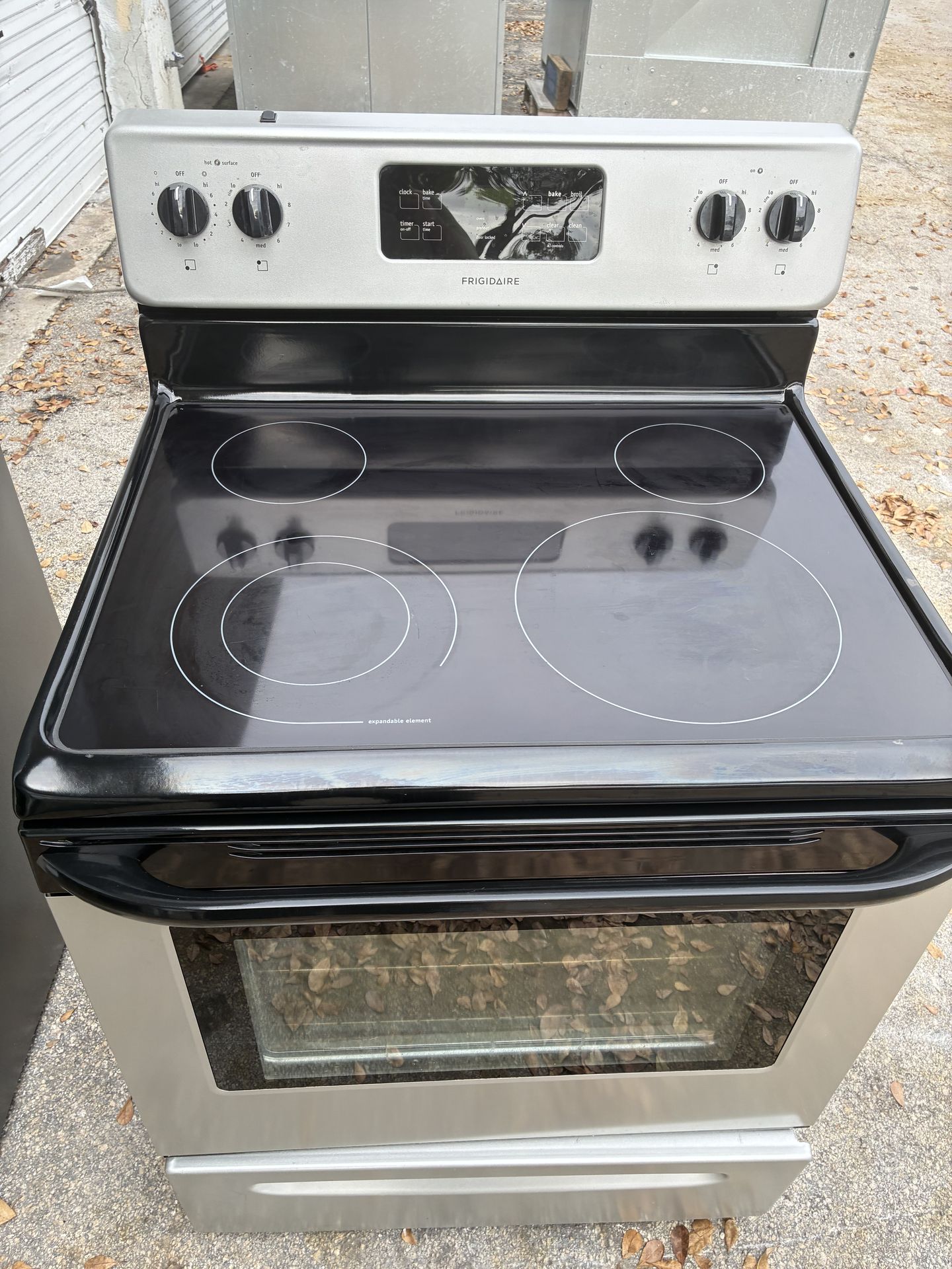 STOVE FRIGIDAIRE 30” stainless steel