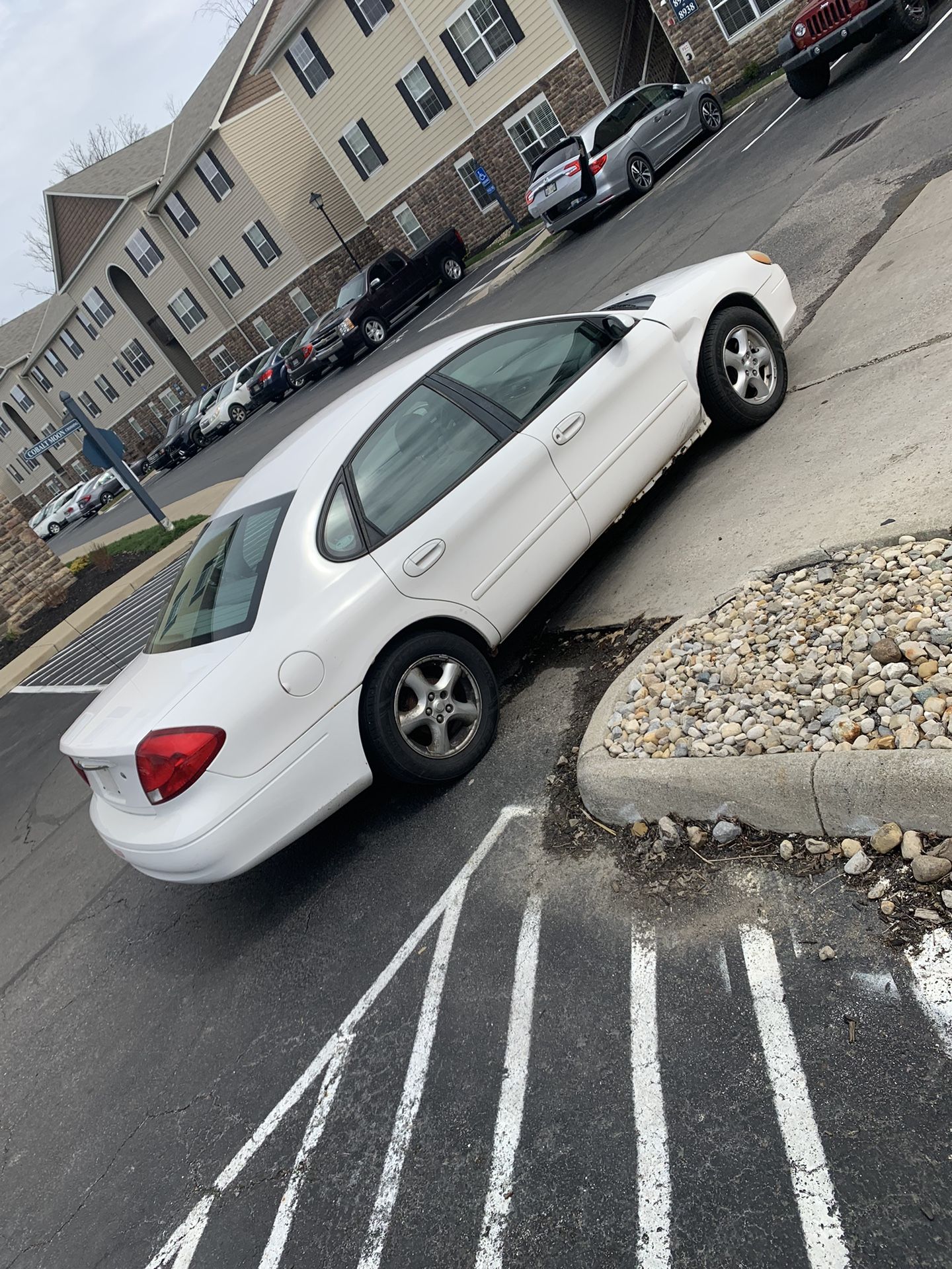 2003 Ford Taurus