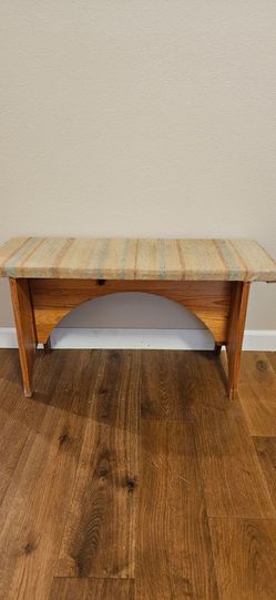 SMALL WOOD. BENCH