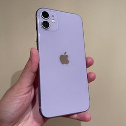 iPhone 11 - 64 GB - Unlocked For Worldwide Use 