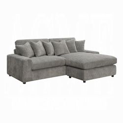 Tavia Reversible Sectional Sofa w/6 Pillows - Brand New