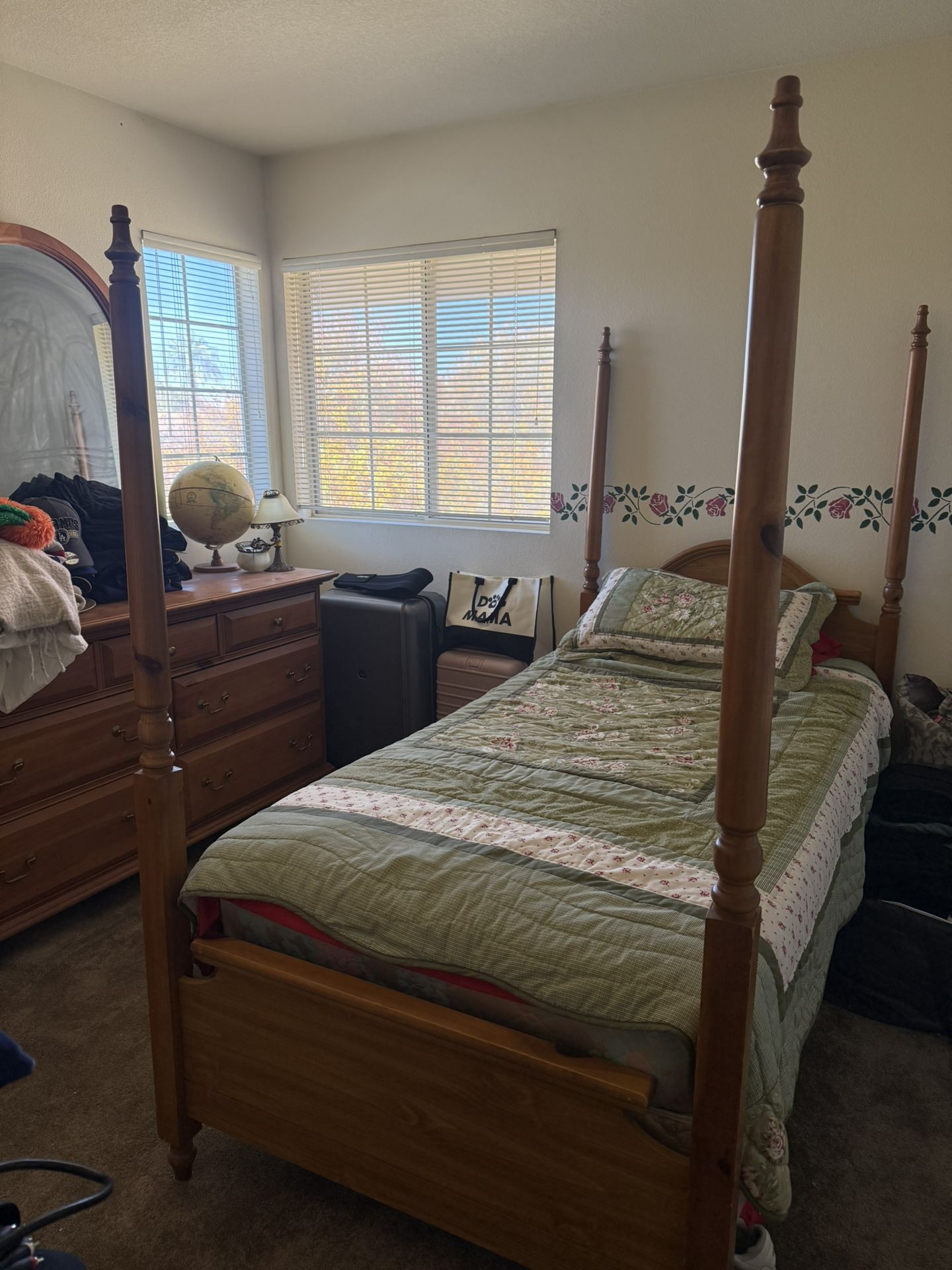 Twin Bed (Bed Frame)