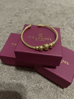 Gold toned bangle