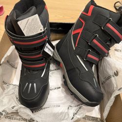Brand New Black & Red Waterproof Hiking/Snow/Utility Boots – Size