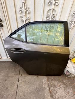 2014-2019 TOYOTA COROLLA REAR DOOR