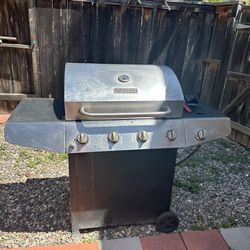 BBQ Grill With Propane Tank