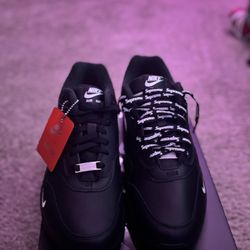 Supreme AM1