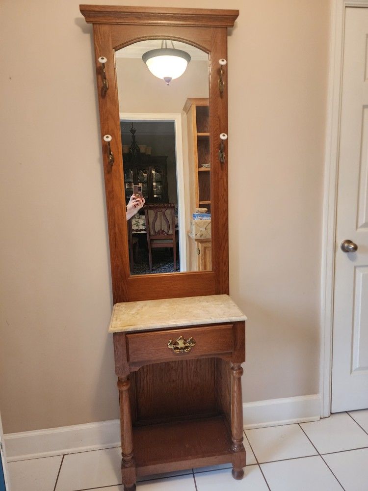 Entryway Hat Rack/mirror