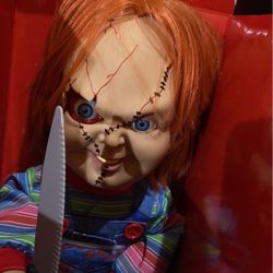 Brand new Chucky doll he talked to moves his neck