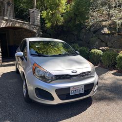 2014 Kia Rio Hatchback low miles