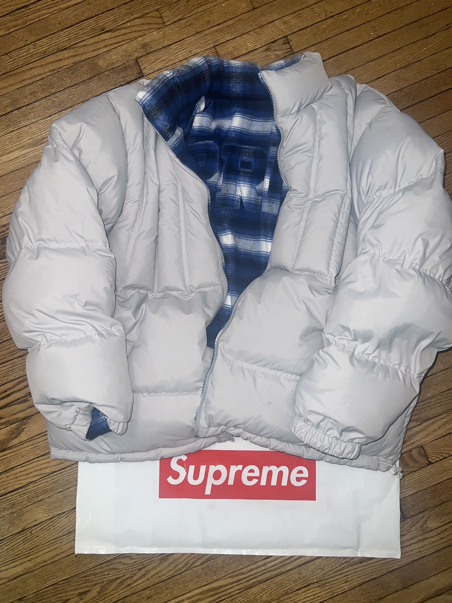 Supreme Jacket Flannel Reversible Puffer XXL for Sale in Brooklyn 