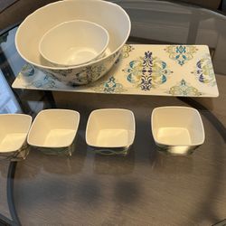 Like new beatuful 7 PCs by world market, 11” & 7” bowls + 19”x8” tray