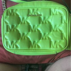 Louis Vuitton Crossbody for Sale in Victorville, CA - OfferUp