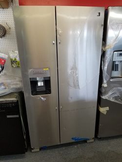 New scratch and dent Kenmore Kenmore 26cu.ft side by side refrigerator stainless steel 1 year warranty