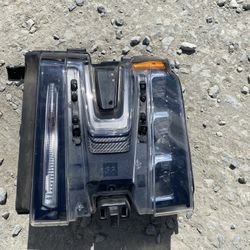 SILVERADO PASSENGER HEADLAMP 