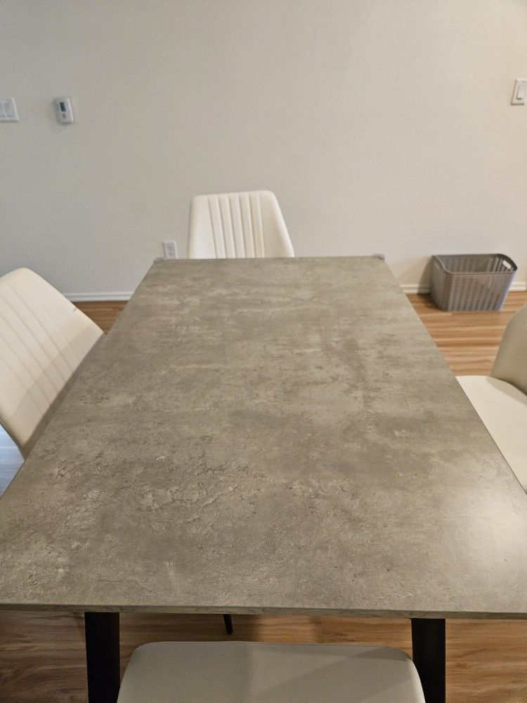 Dining Table & 4 Chairs