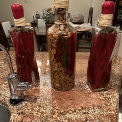 3——DECORATIVE BOTTLES