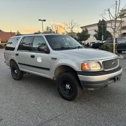 2000 Ford Expedition · Sport Utility 4D