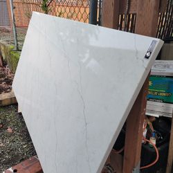 Calacatta Quartz Slab 