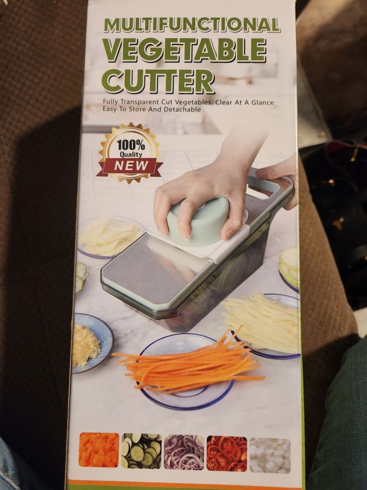 Meals Cutter Hand Held Vegetable Chopper
Veggie Slicer Manual Food Chopper with
Container for Onion, Potato, Veggie, Fruit (Color:
Green)