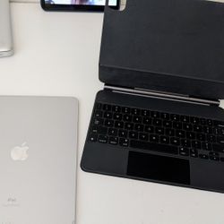 iPad Pro 3rd 11"+ Magic Keyboard In Excellent Condition 🔥