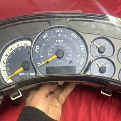 02 Cadillac Cluster Fits Tahoe Silverado Yukon 