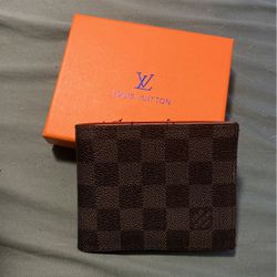 Louis Vuitton Men’s wallet 100% Authentic 