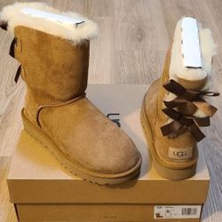 Bailey Bows UGG Boots Size 7 For Women 