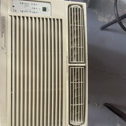 Frigidaire A/C For Windows - Walls $90