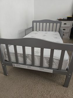 Toddler bed with mattress