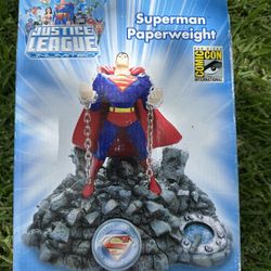 SDCC 2006 Exclusive Superman Justice League Paperweight Desk Statue Comic Con