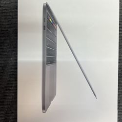 Brand New MacBook Pro 💻 13 Inc  ⌚️💻📱🔥🔥 On Sale 