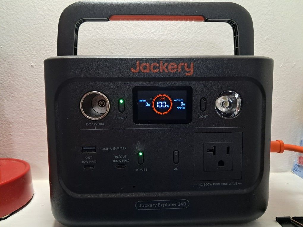 Jackery 240 power station