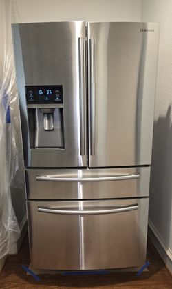 28 Cu. Ft.🔥 Big Samsung Family-Size Refrigerator - Excellent Condition! 🔥