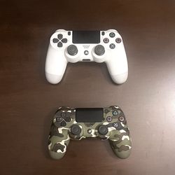 2 Ps4 Controllers