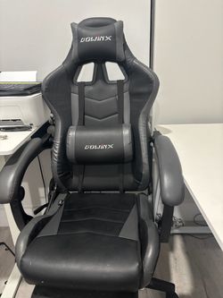 Dowinx Gaming Chair – Black, Excellent Condition