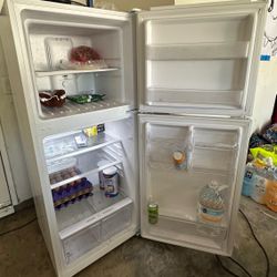 10.1 cu ft magic chef fridge