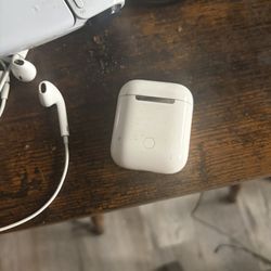 AirPods