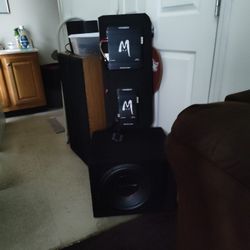 Menace 4 Channel 3000 Watts Brand New And Menace  2 channel 3000 Brand New  And Pioneer 12 Inch Sub 