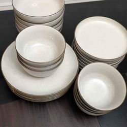 Over and Back Artisan Stoneware Dinner Set - 26 piece