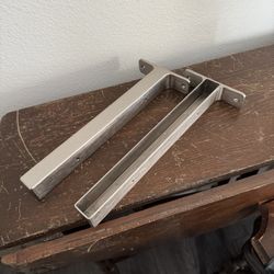 Set of 2 shelf brackets