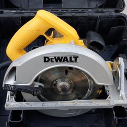 SERRUCHO. DEWALT DW368 7-1/4"(184mm)CIRCULAR SAW 15AMP.