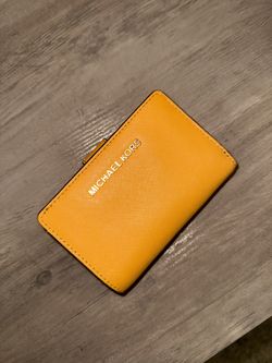 Michael kors wallet