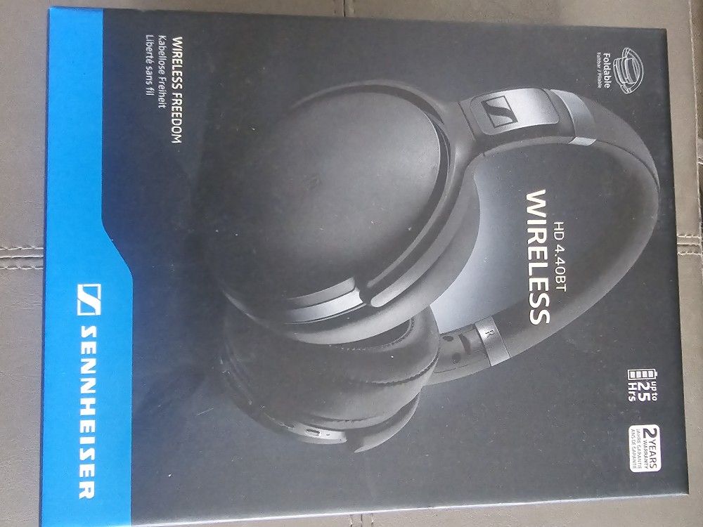 Sennheiser Consumer Audio HD 4.40 Around-Ear Bluetooth Wireless  Headphones (Black)