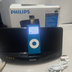Apple IPod Nano 2nd Gen 4GB with Philips Dock READ 